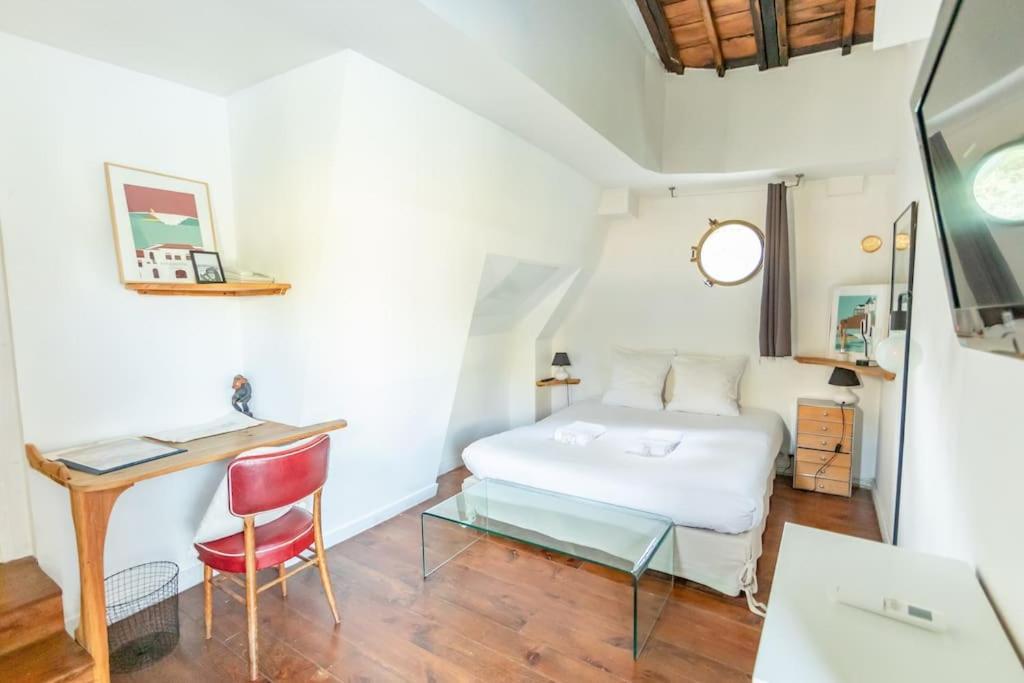 Villa Grande péniche 4 ch - 10 pers -Paris - Ile de Puteaux- terrasses Extérieur photo